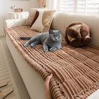PlushGuard™ – Protector de Sofá Ultrasuave para Mascotas | Franela Premium, Antideslizante y Lavable